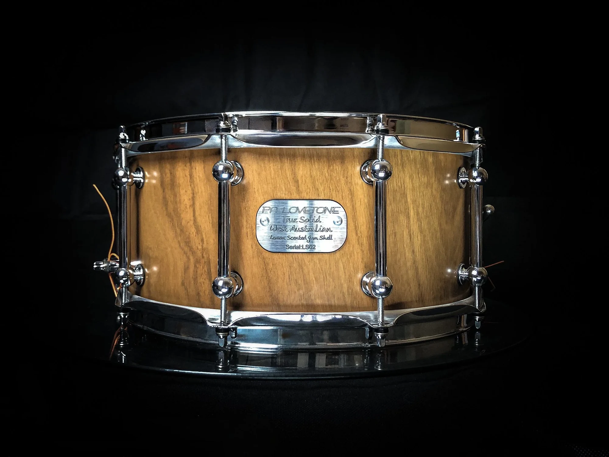 Lemon Scented Gum 14×6.5 snare drum in satin finish