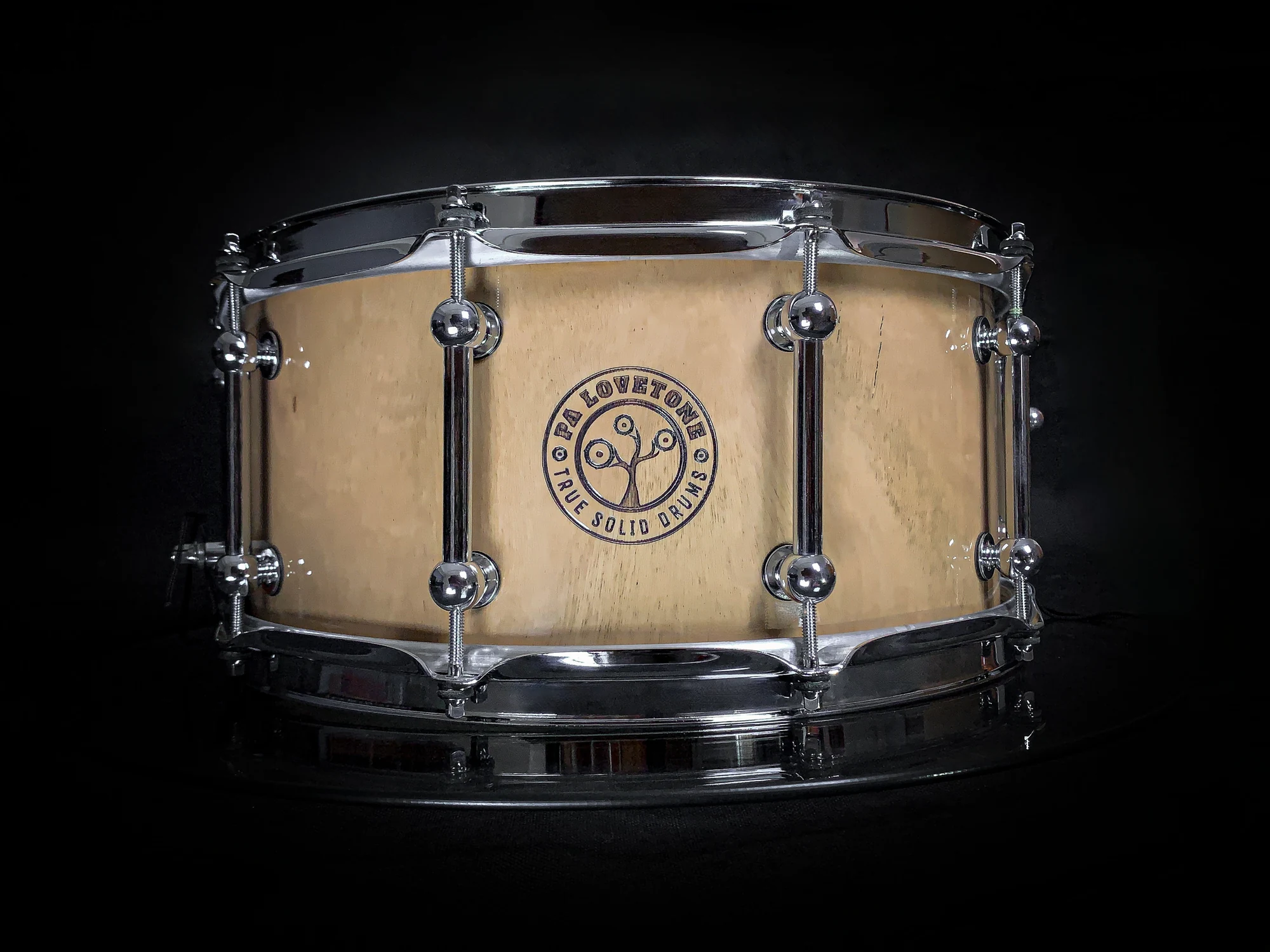 Tuart 14″ × 6.5″ Gloss snare drum in antique white